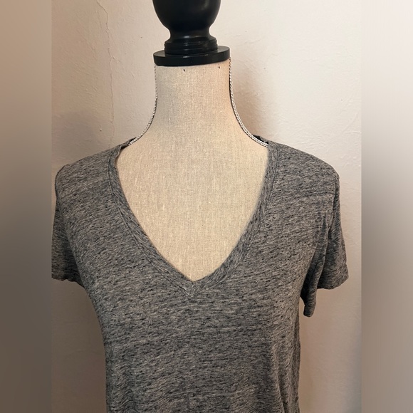 Madewell Slub V-Neck Tee Size Medium - Picture 2 of 10